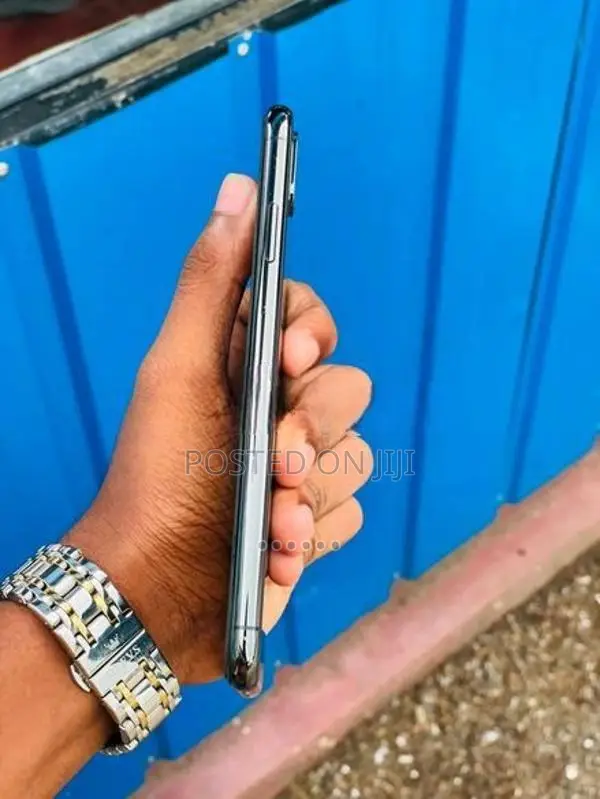 Apple iPhone XS Max (Used)