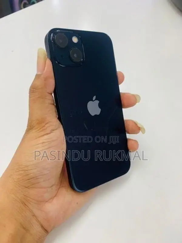 Apple iPhone 13 (Used)