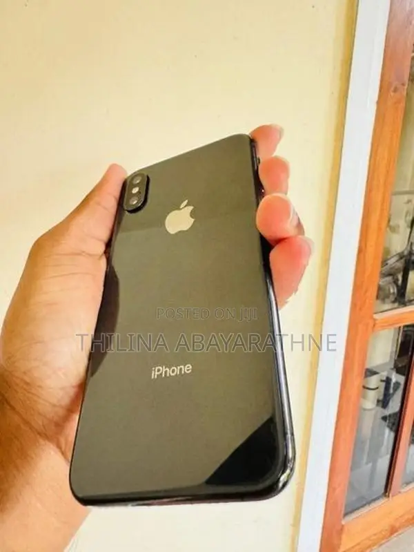 Apple iPhone XS (Used)