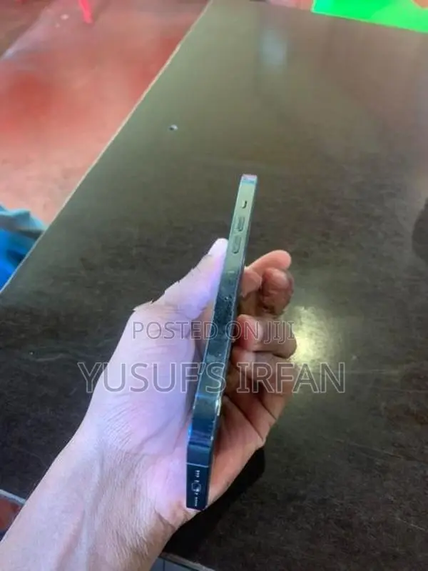 Apple iPhone 13 Pro (Used)