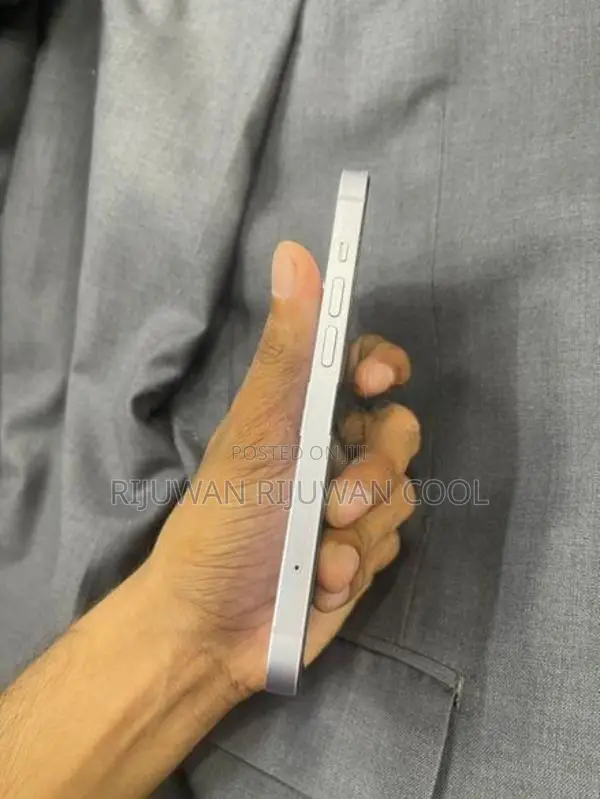 Apple iPhone 14 (Used)