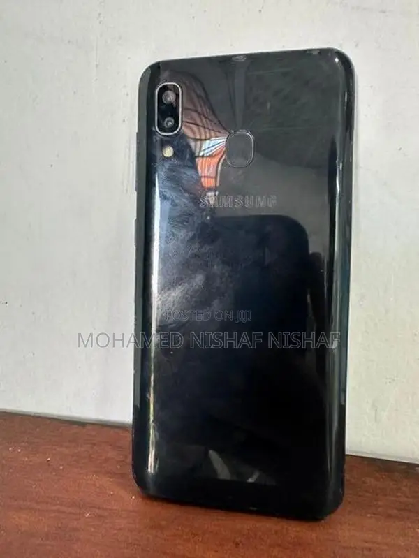 Samsung Galaxy A20 (Used)
