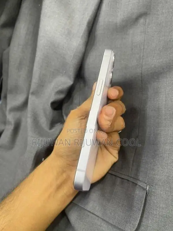 Apple iPhone 14 (Used)