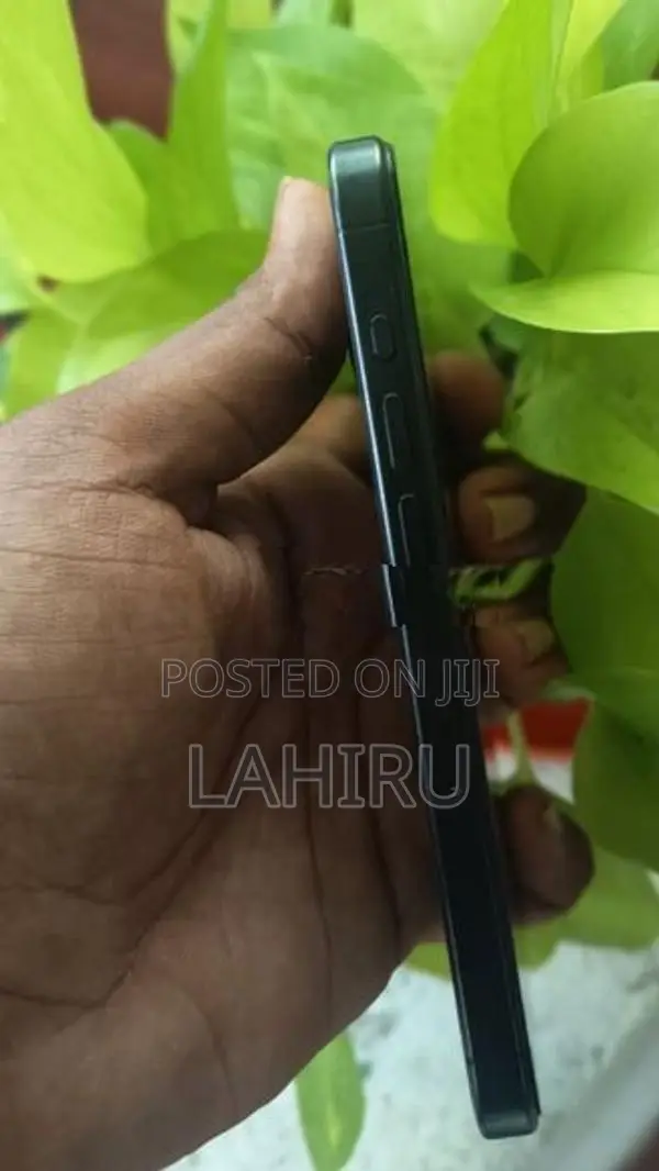 Apple iPhone 15 Pro (Used)