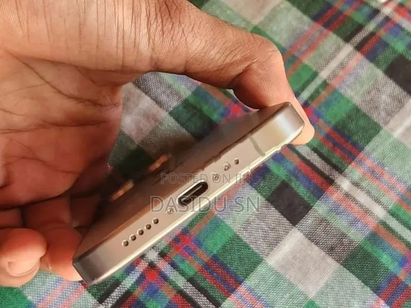Apple iPhone 15 Pro (Used)