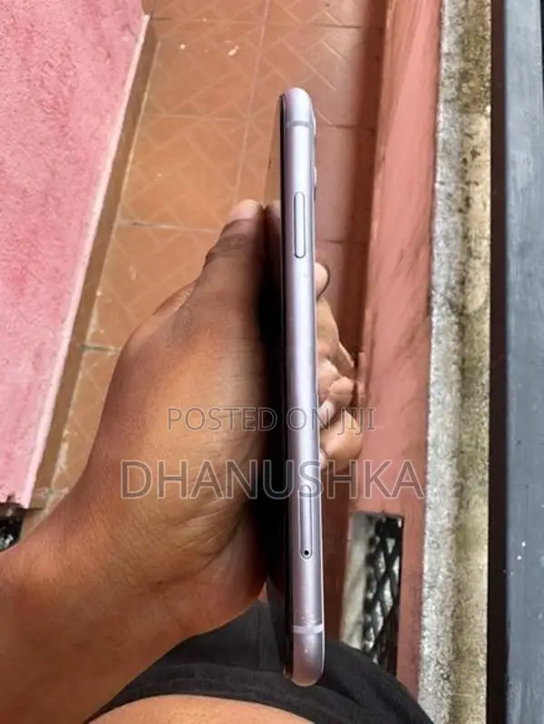 Apple iPhone 11 (Used)