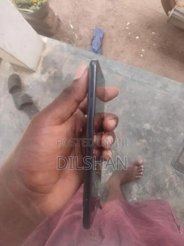 Samsung Galaxy J7 Max (Used)