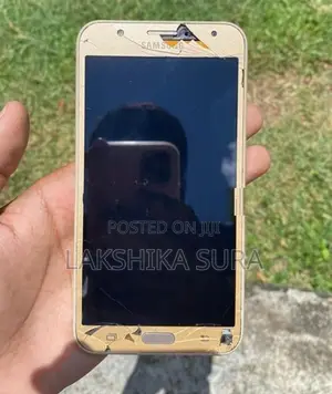 Samsung Galaxy J7 (Used)