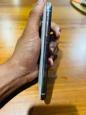 Apple iPhone 11 Pro (Used)