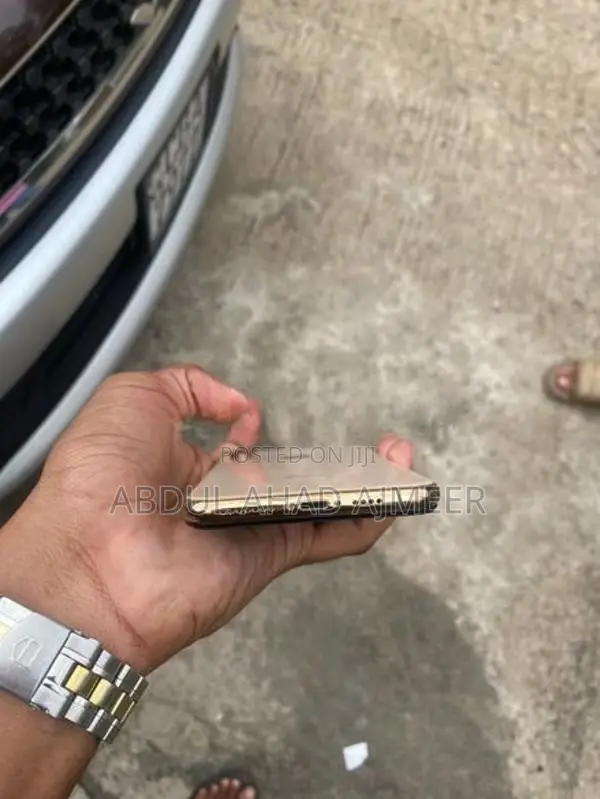 Apple iPhone XS Max (Used)