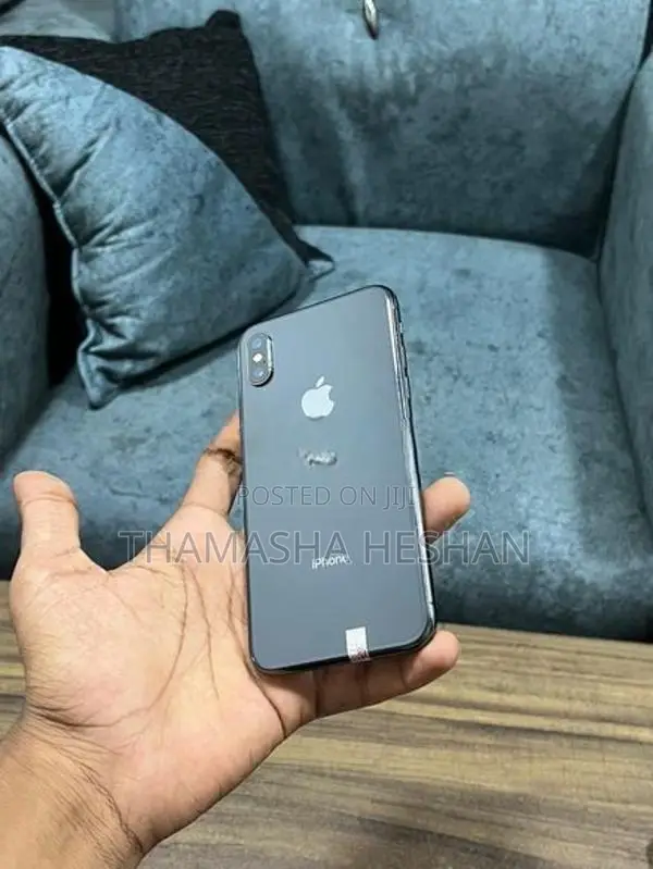 Apple iPhone X (Used)