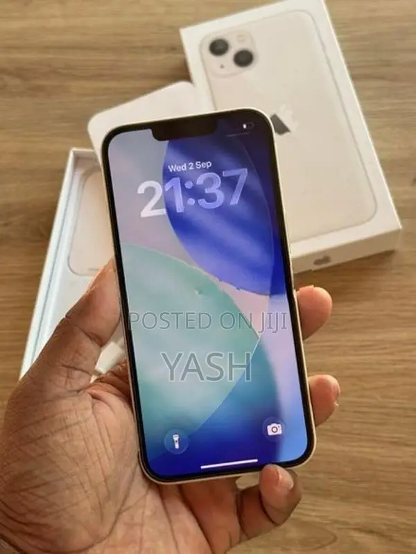 Apple iPhone 13 (Used)
