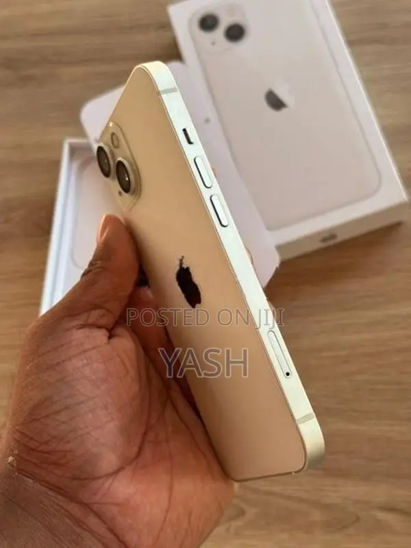Apple iPhone 13 (Used)
