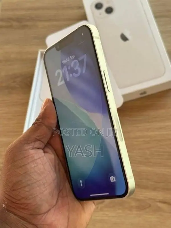 Apple iPhone 13 (Used)