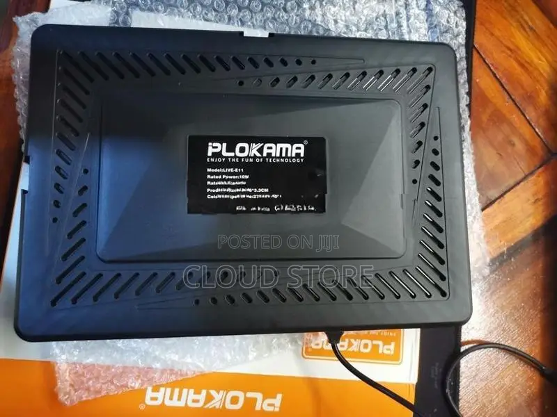 Plokama Live E11 Light With Stand