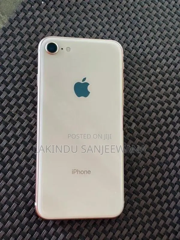 Apple iPhone 8 (Used)