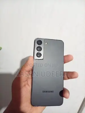 Samsung Galaxy S22 (Used)