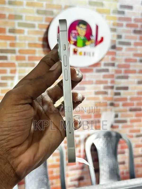 Apple iPhone 14 (Used)