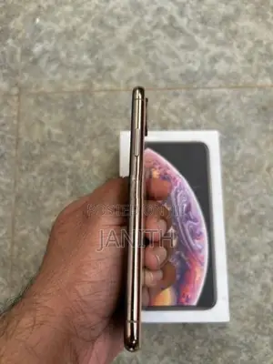Apple iPhone XS (Used)