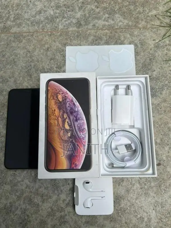 Apple iPhone XS (Used)
