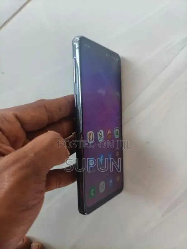 Samsung Galaxy S10 (Used)