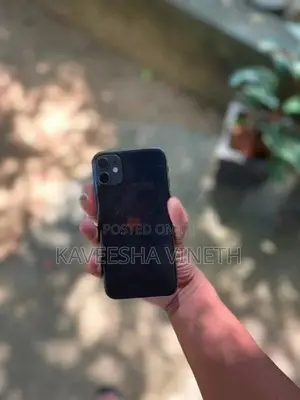 Apple iPhone 11 Black (Used)