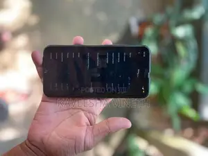Apple iPhone 11 Black (Used)