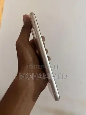 Apple iPhone 11 (Used)