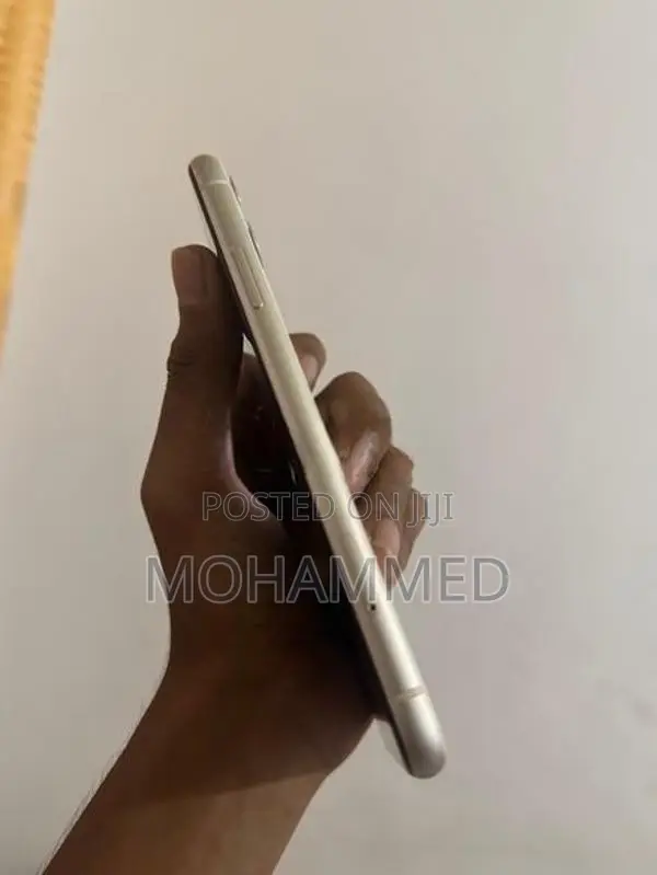 Apple iPhone 11 (Used)