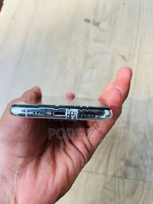 Apple iPhone XS (Used)