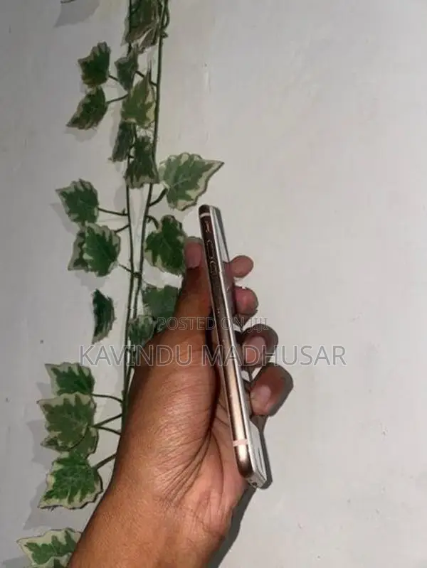 Apple iPhone 8 (Used)