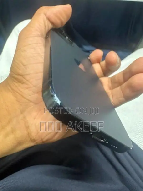 Apple iPhone 15 (Used)