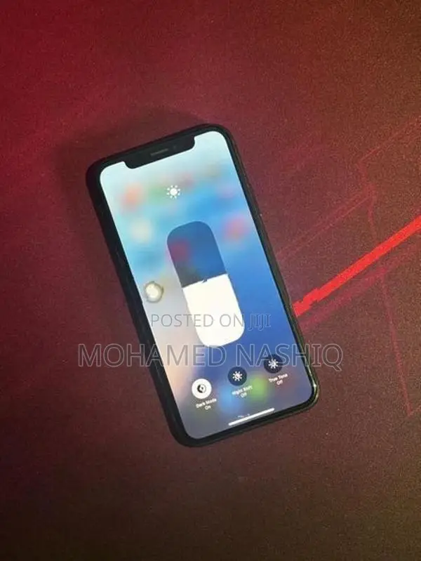 Apple iPhone XS (Used)