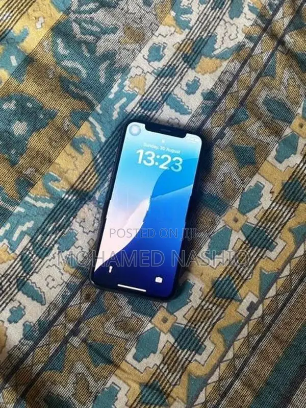 Apple iPhone XS (Used)