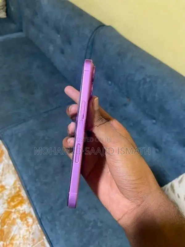 Apple iPhone 16 (Used)