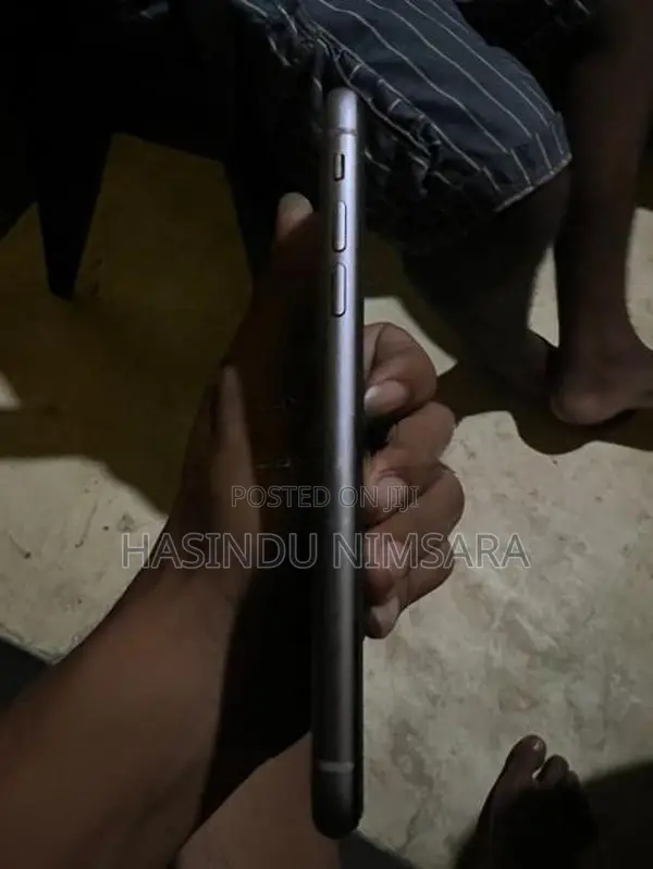 Apple iPhone 11 (Used)