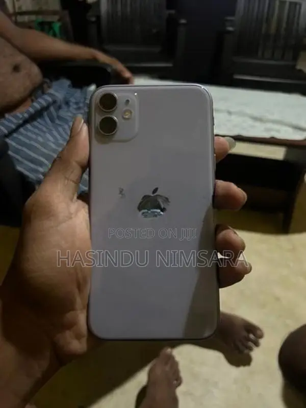 Apple iPhone 11 (Used)