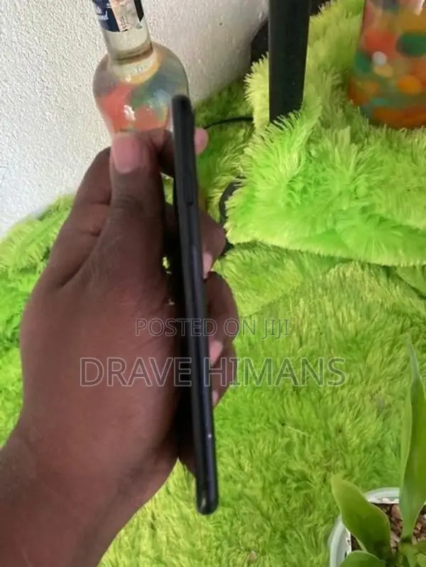 Apple iPhone 7 (Used)