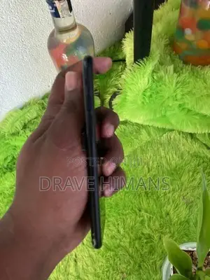 Apple iPhone 7 (Used)