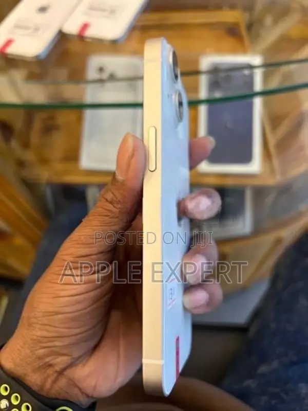 Apple iPhone 14 (Used)