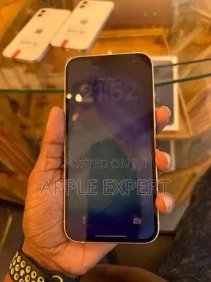 Apple iPhone 14 (Used)