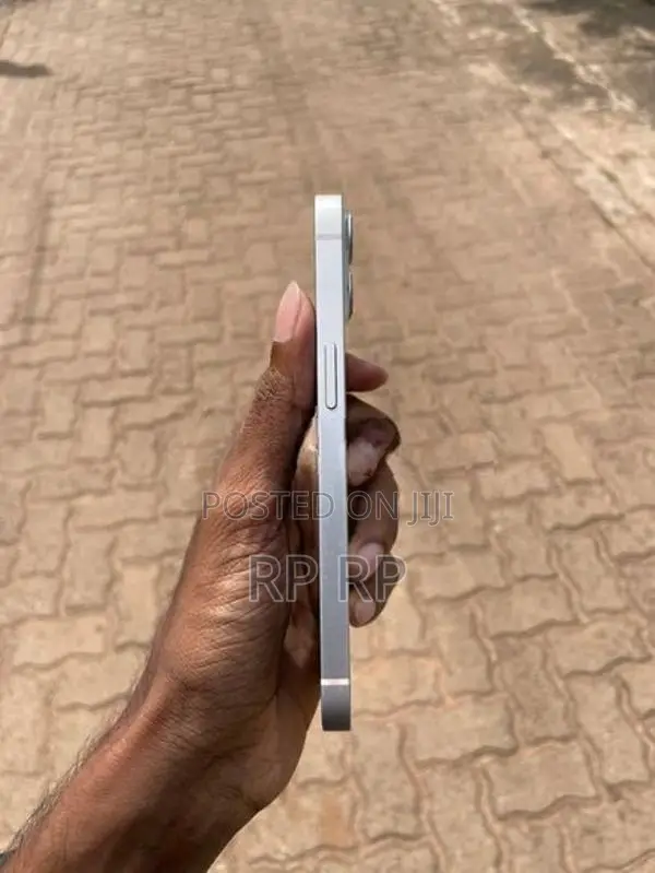 Apple iPhone 13 128GB (Used)
