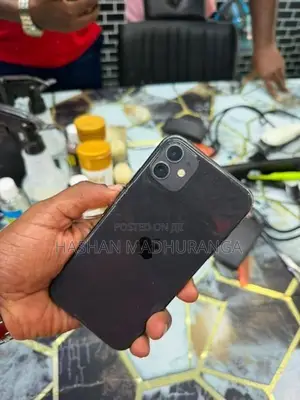 Apple iPhone 11 (Used)