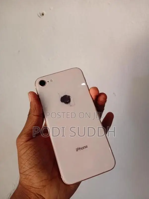 Apple iPhone 8 (Used)