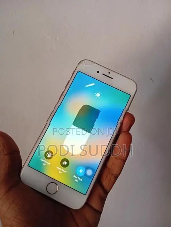 Apple iPhone 8 (Used)