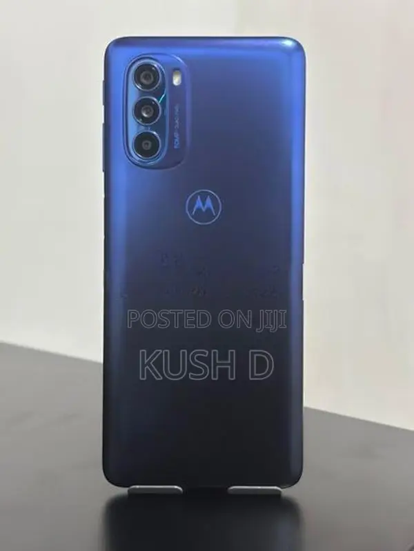Moto 5G (Used)