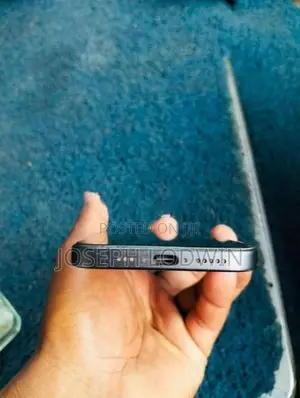 Apple iPhone 17 (Used)