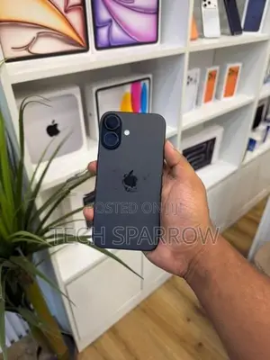 Apple iPhone 16 128GB (Used)