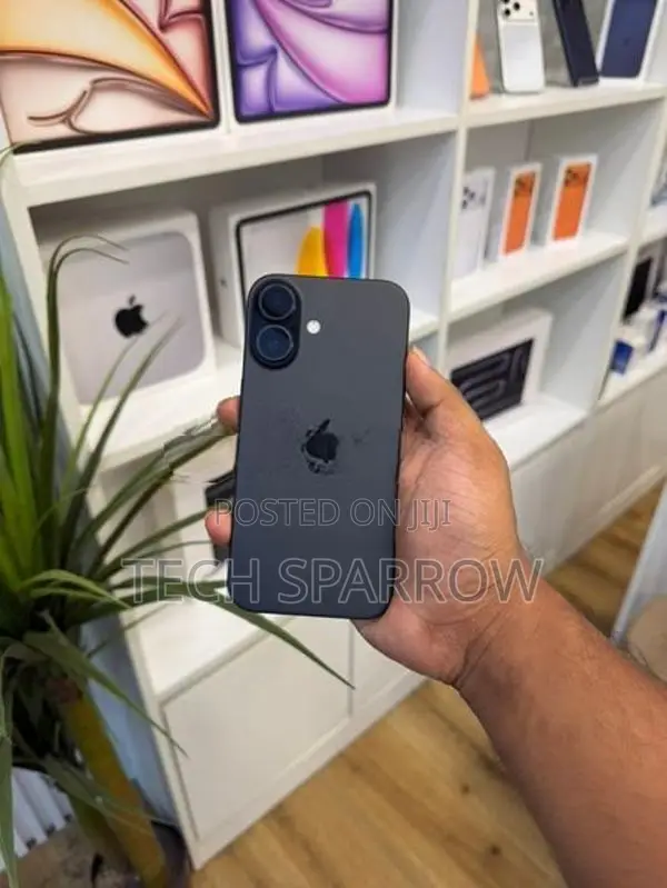 Apple iPhone 16 128GB (Used)