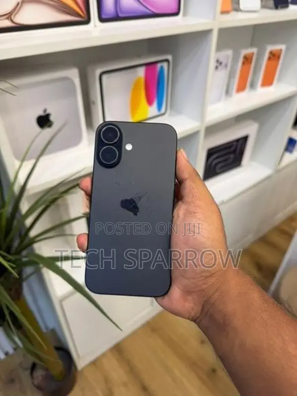 Apple iPhone 16 128GB (Used)